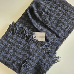 Stylish Blue and Black Houndstooth Scarf